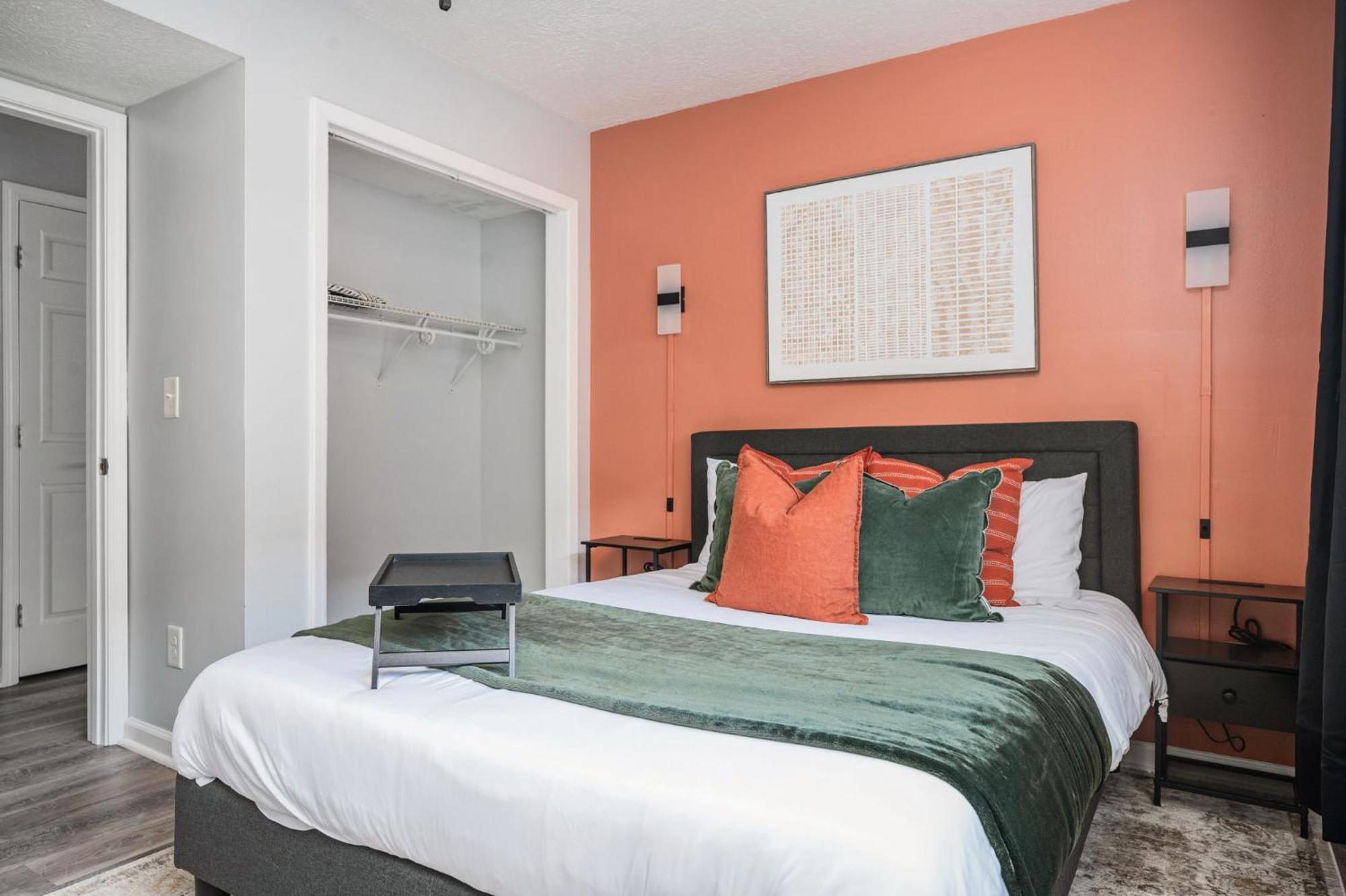 The Traveler's Retreat, 5 Mins To Airport And 15 Mins To Downtown Apartamento *
